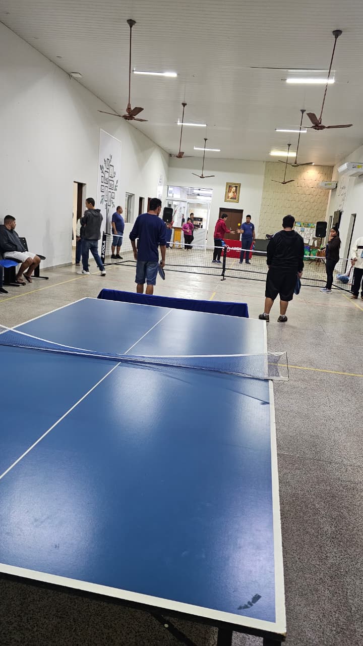 Community pickleball session in Rondonópolis, Brazil